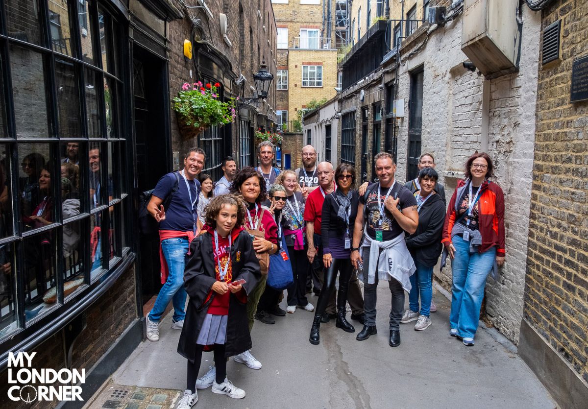 Tour di Harry Potter a Londra a Piedi con Guida Italiana - Halloween Edition - foto 2