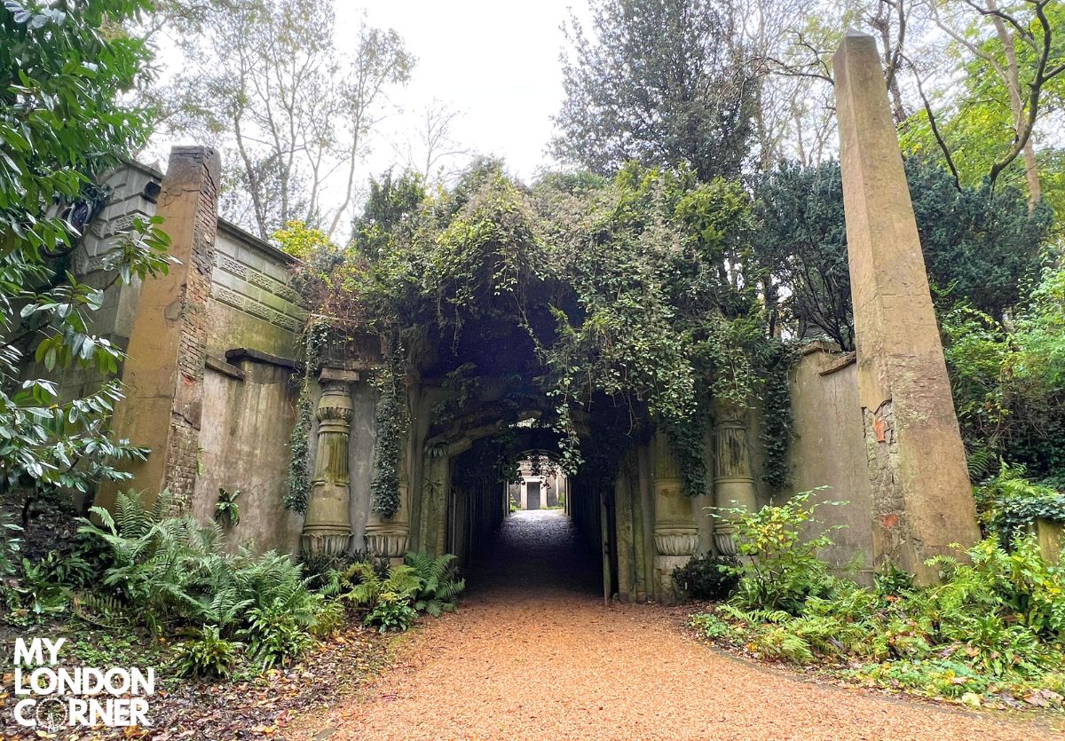 Egyptian Avenue