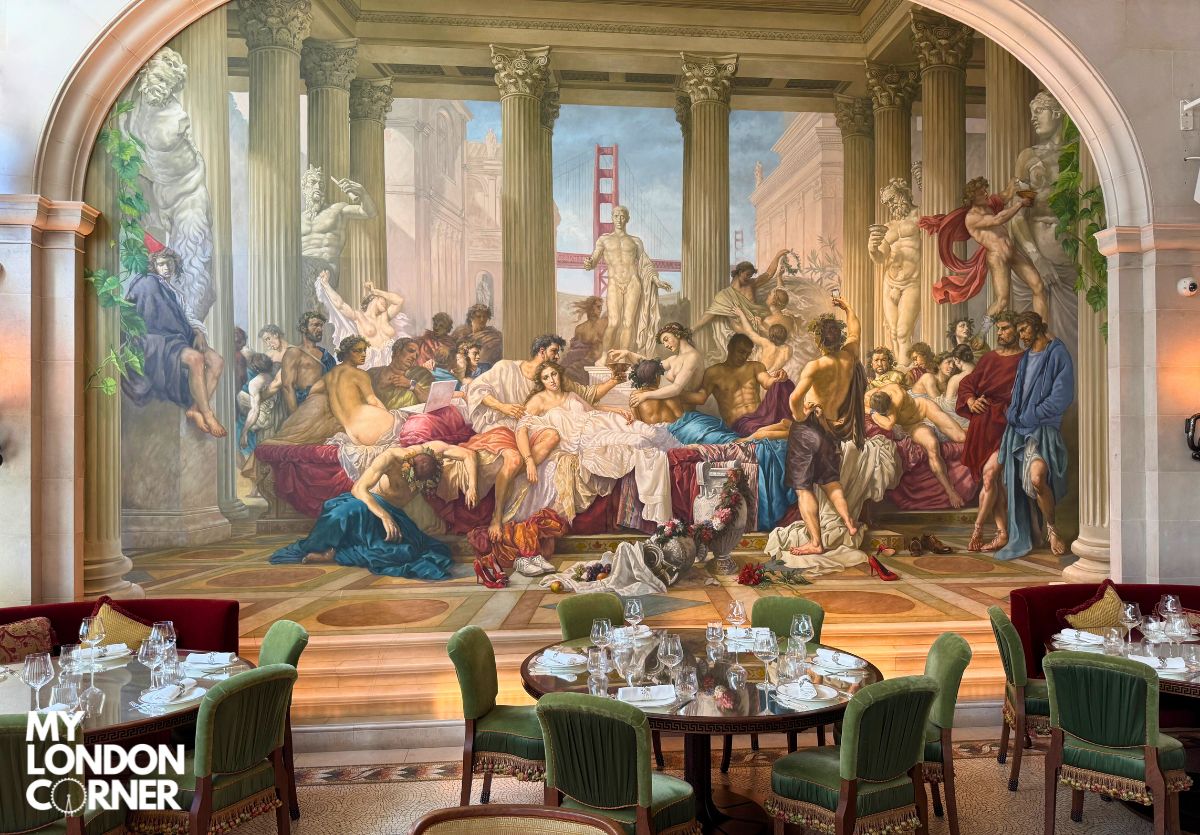 Interni e affreschi Bacchanalia