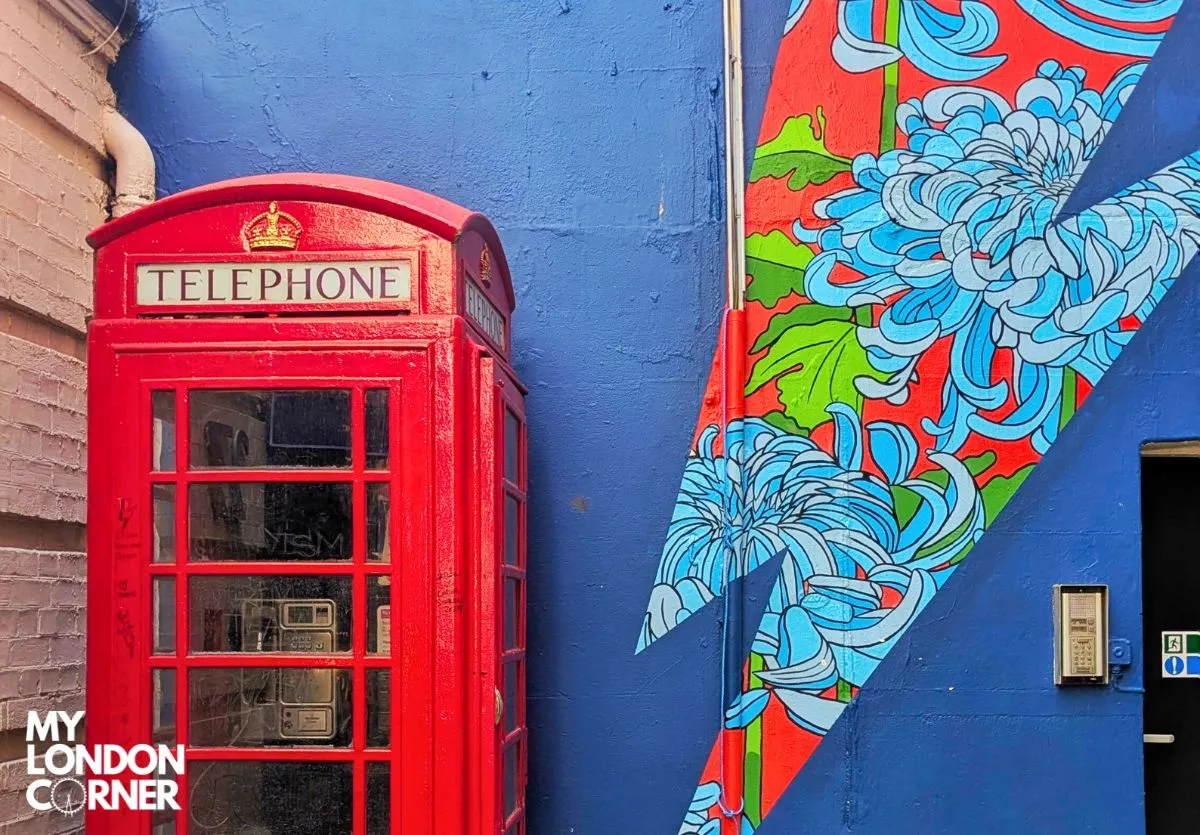 Tour Musicale di Londra a Piedi con Guida Italiana - foto 3 (Camden Town Station (uscita principale))
