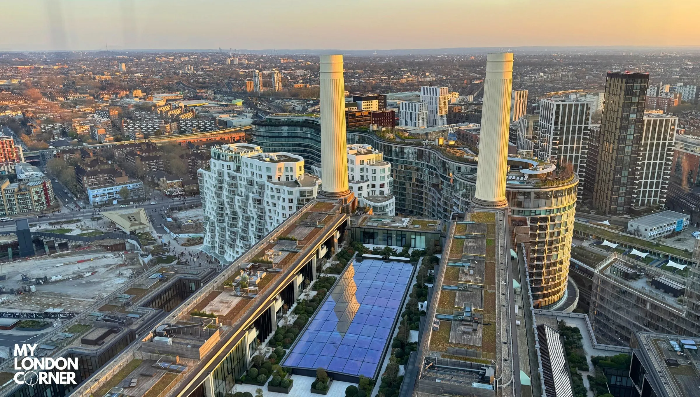 LIFT 109: vista a 360° su Londra dal camino della Battersea Power Station